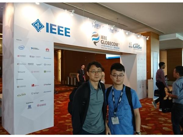 'IEEE GLOBECOM 2017(싱가포르)'에 참가하였습니다.